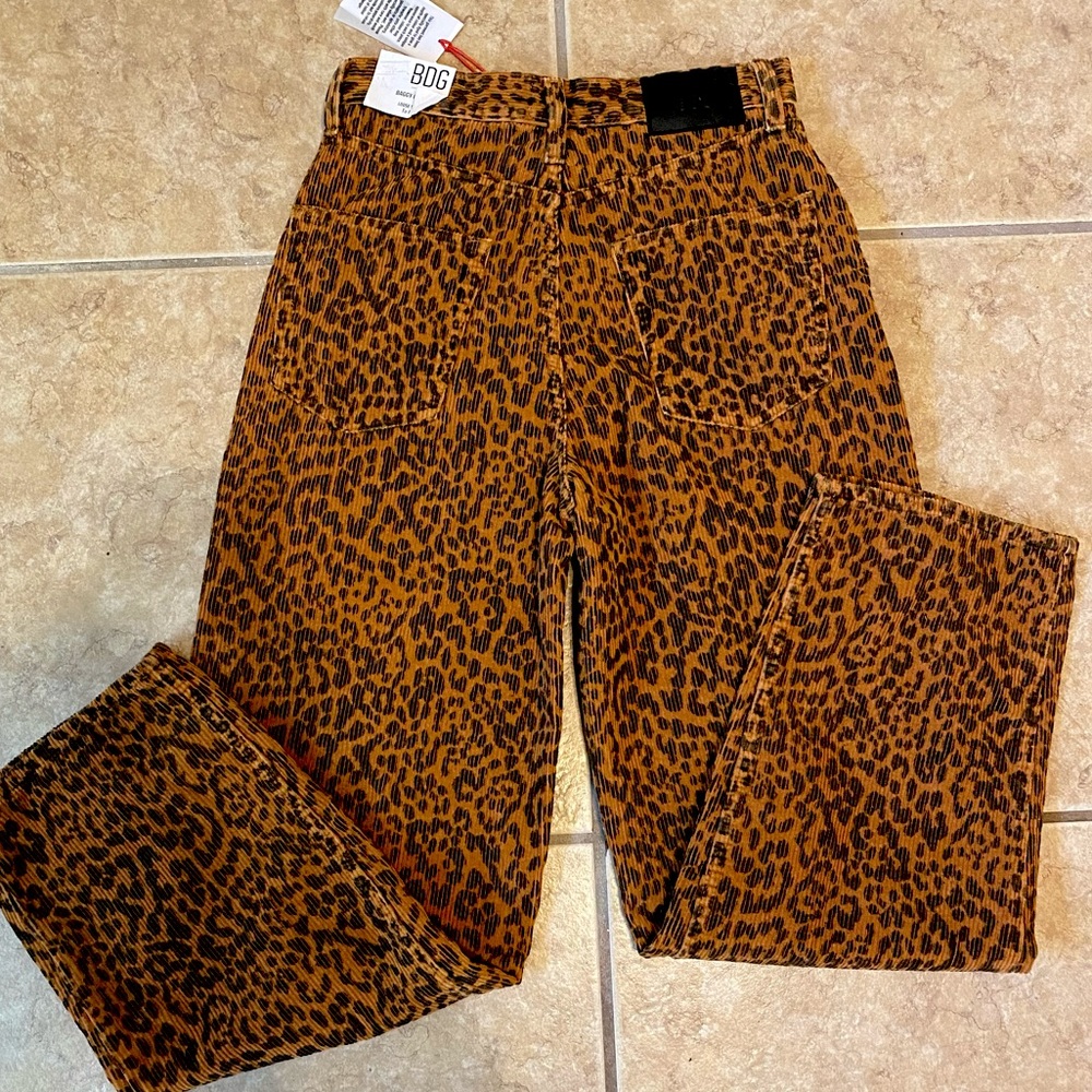 BDG Urban Outfitters Leopard Corduroy Baggy Boyfriend Jeans SIZE: W28 L32 - Picture 6 of 11